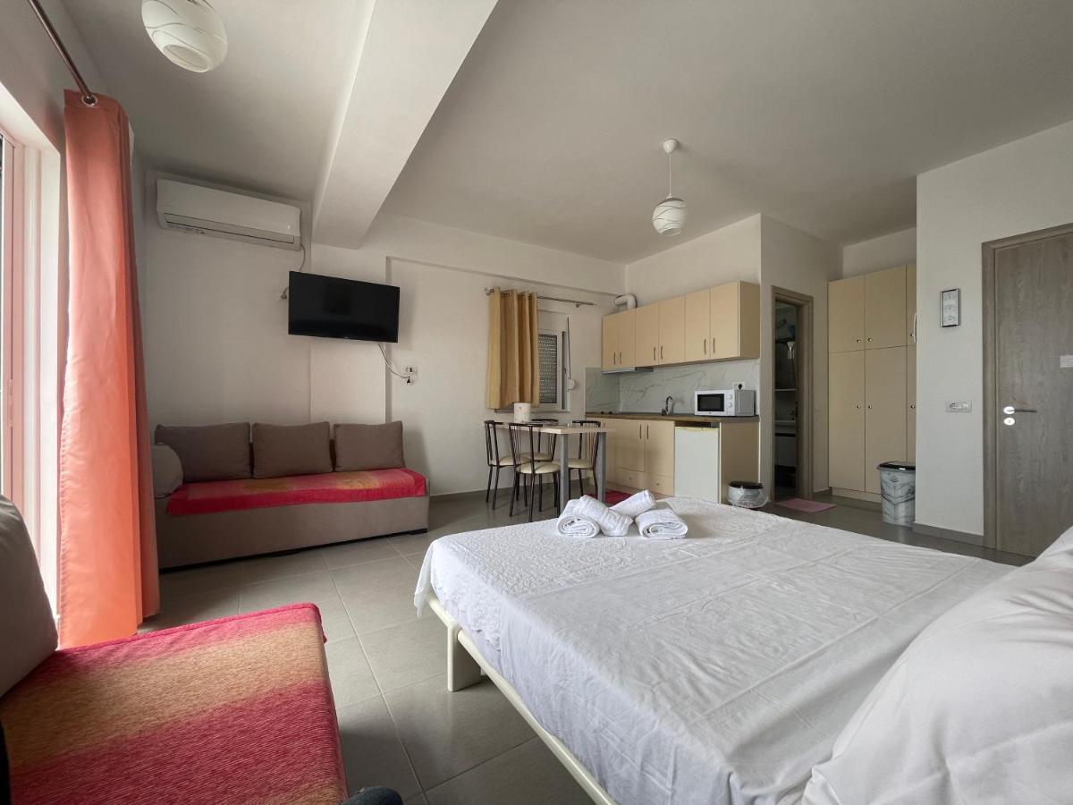 Villa Kostian Sarandë 外观 照片