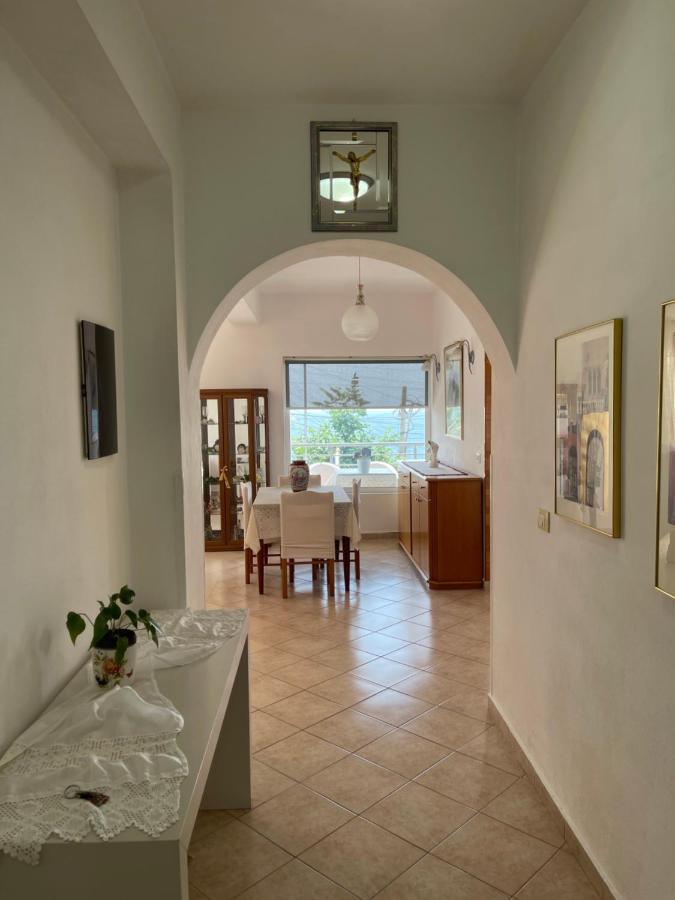 Villa Kostian Sarandë 外观 照片