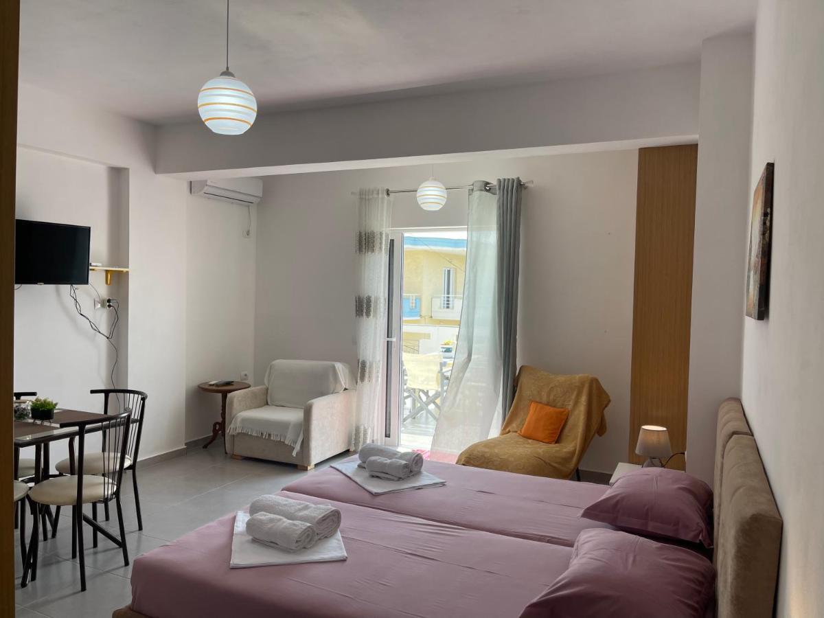Villa Kostian Sarandë 外观 照片